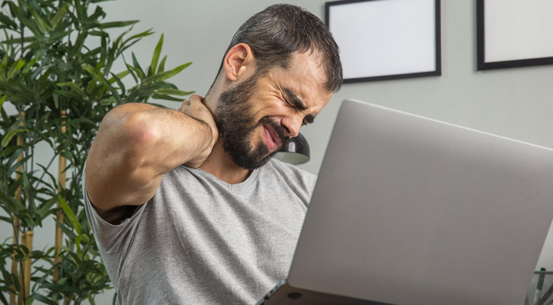 Tech Neck and Forward Head Posture: Chiropractic Care Helps